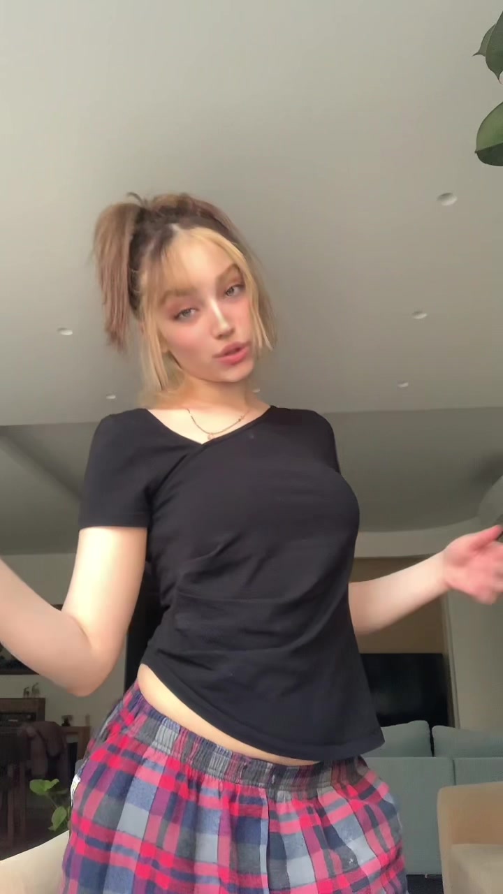 @itsananani