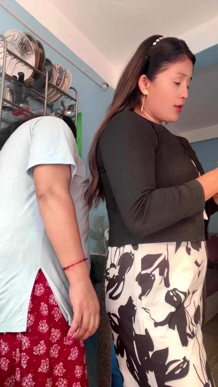 @दिब्या के सि