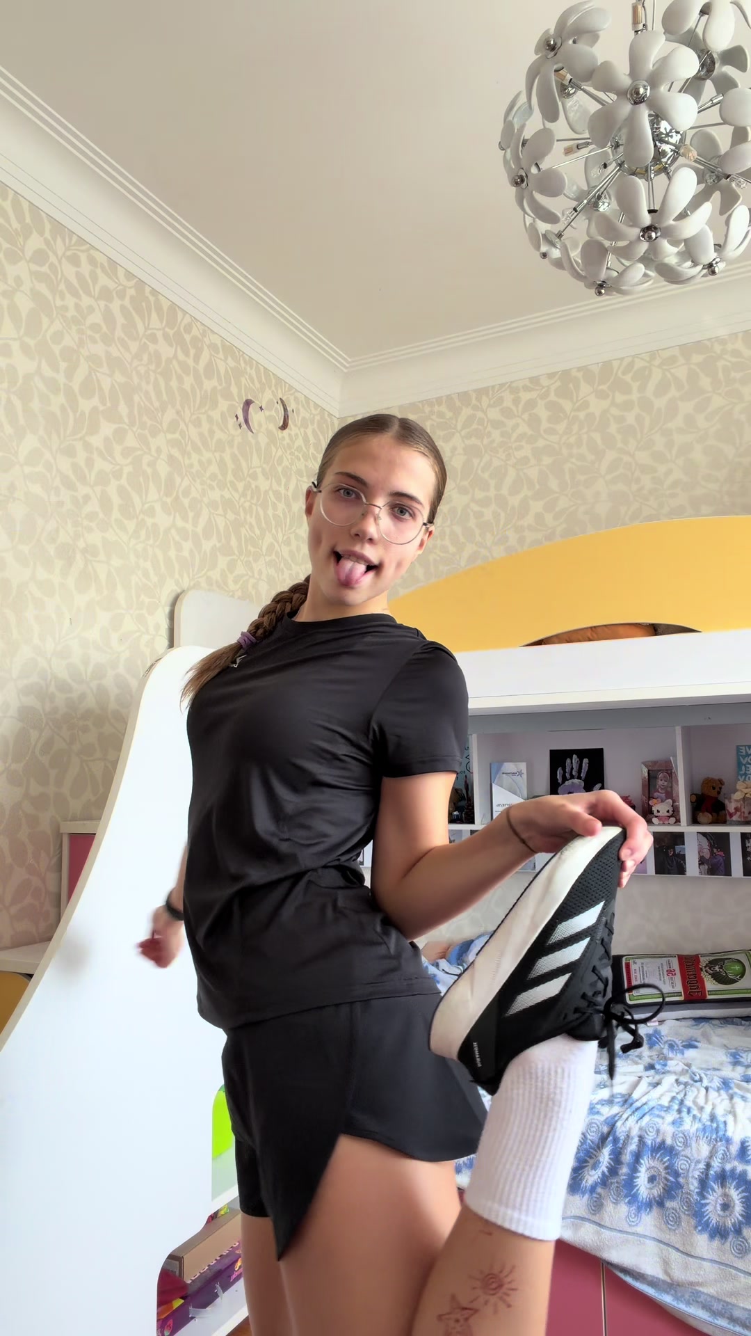 @Taya