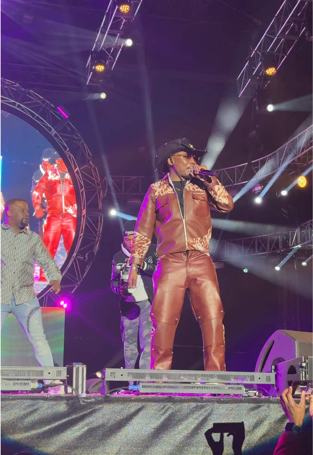 @Themba Mina 🇿🇦