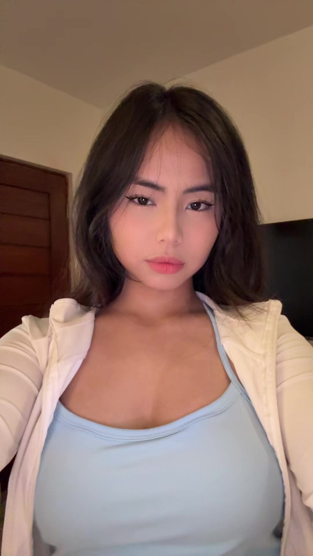 @nicole