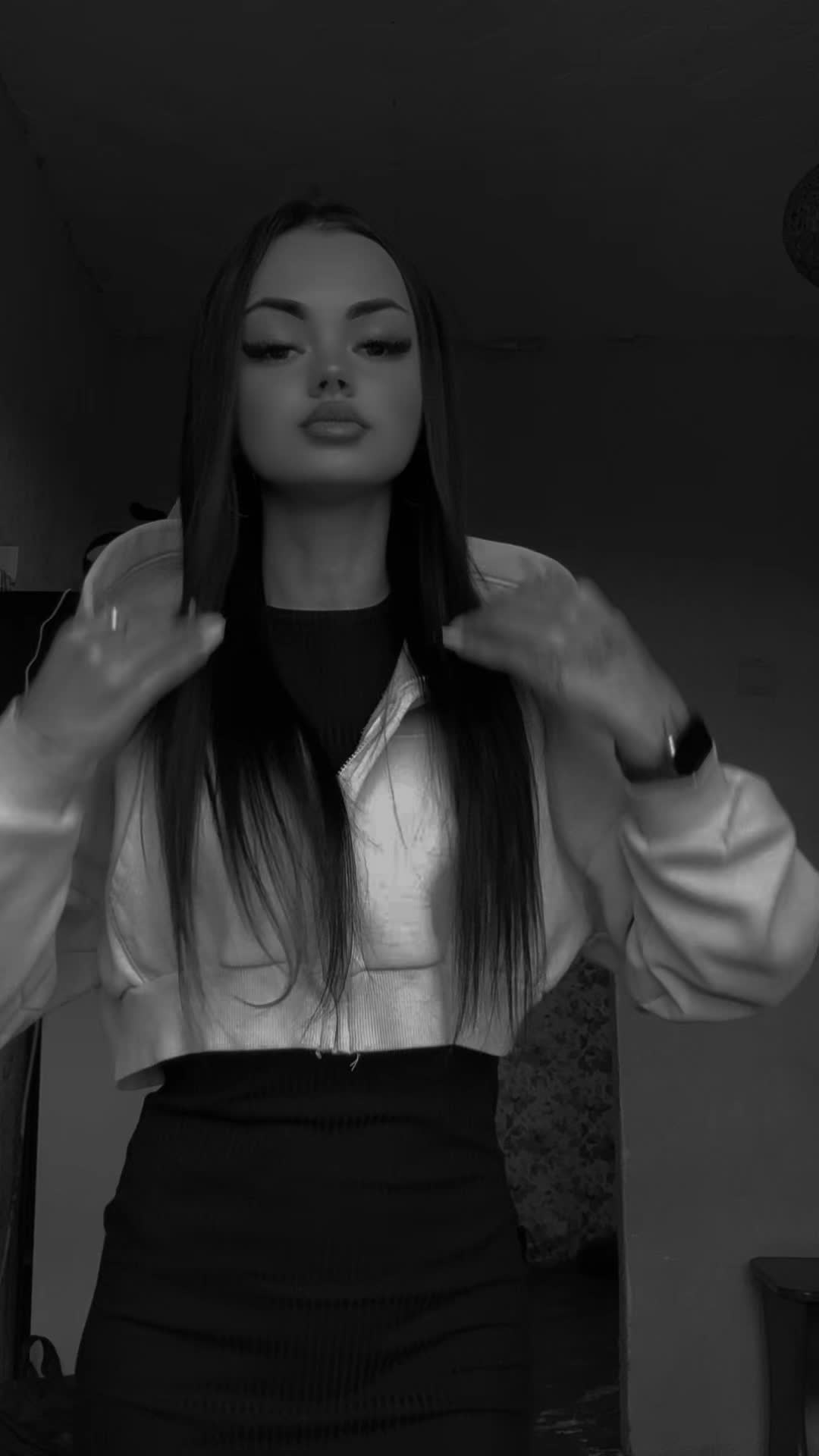 @Сучка♥️😏