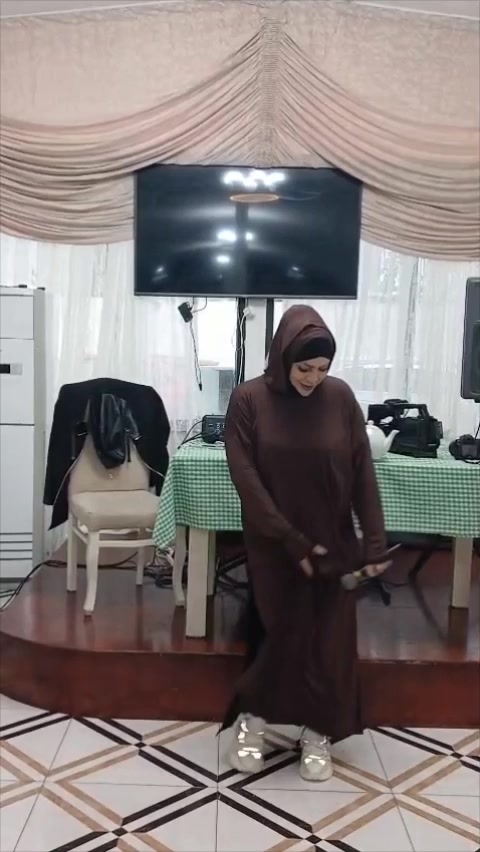 @Angel's_mother