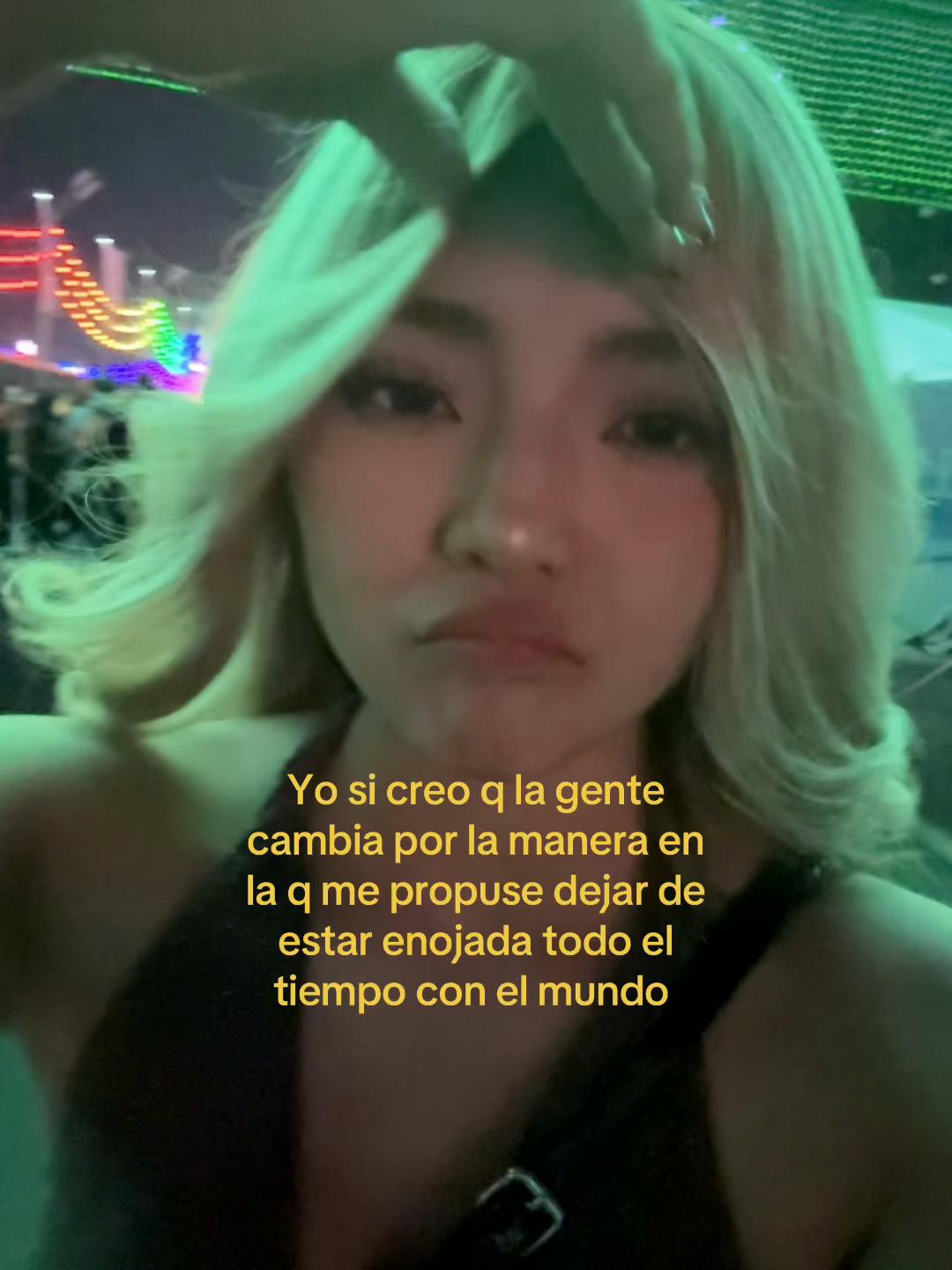 @𝐓