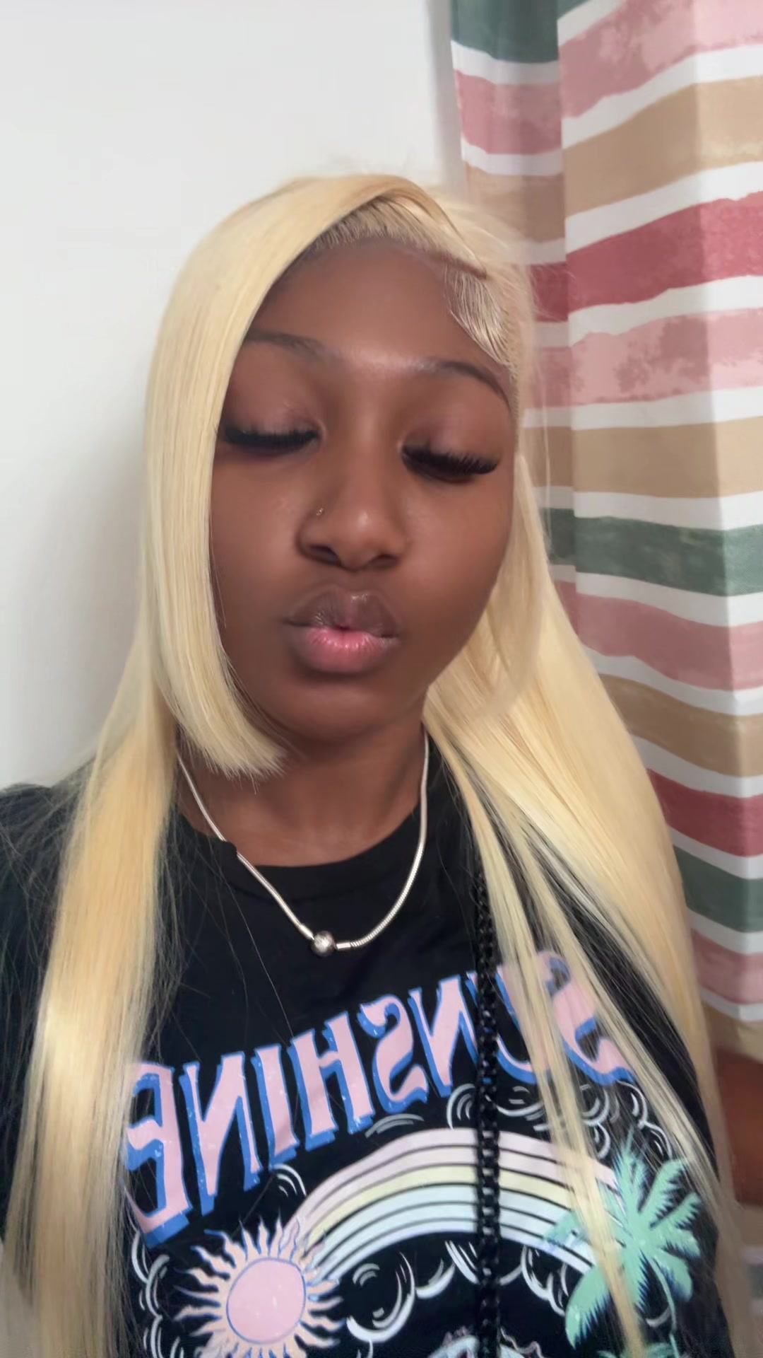 @😆 .