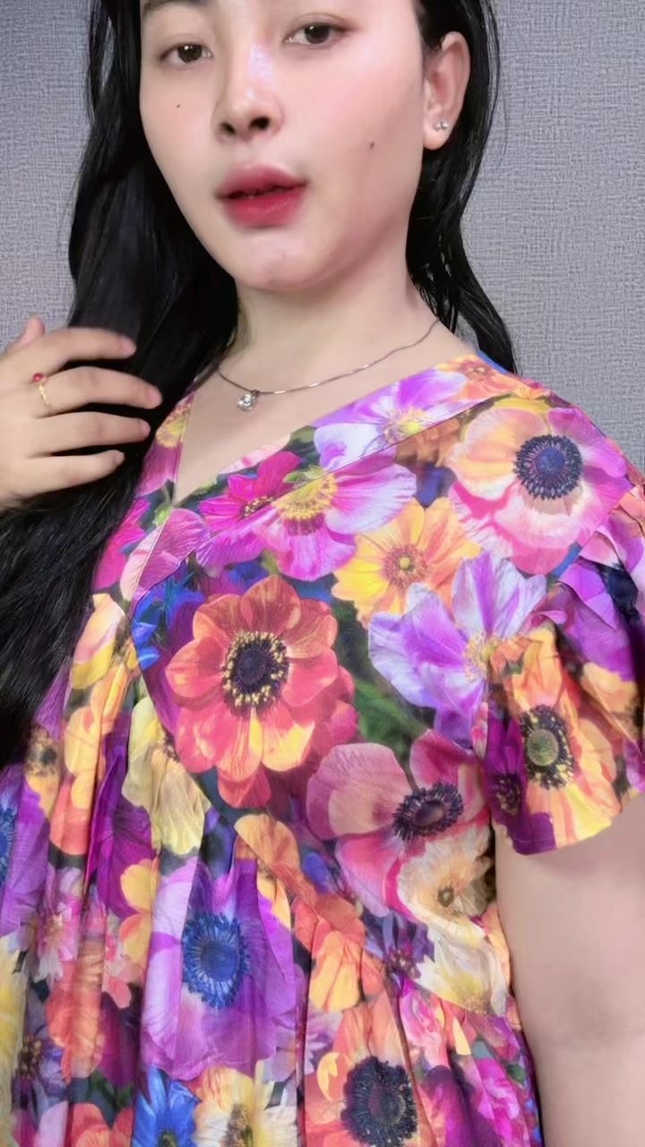 @Tania_