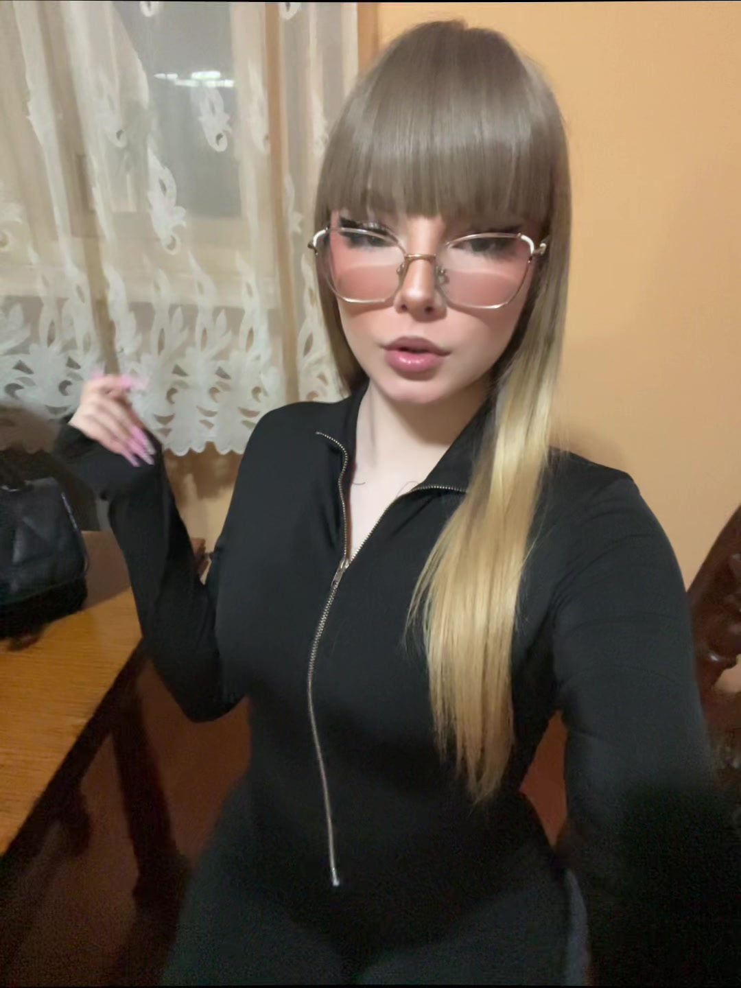 @_comiskaa