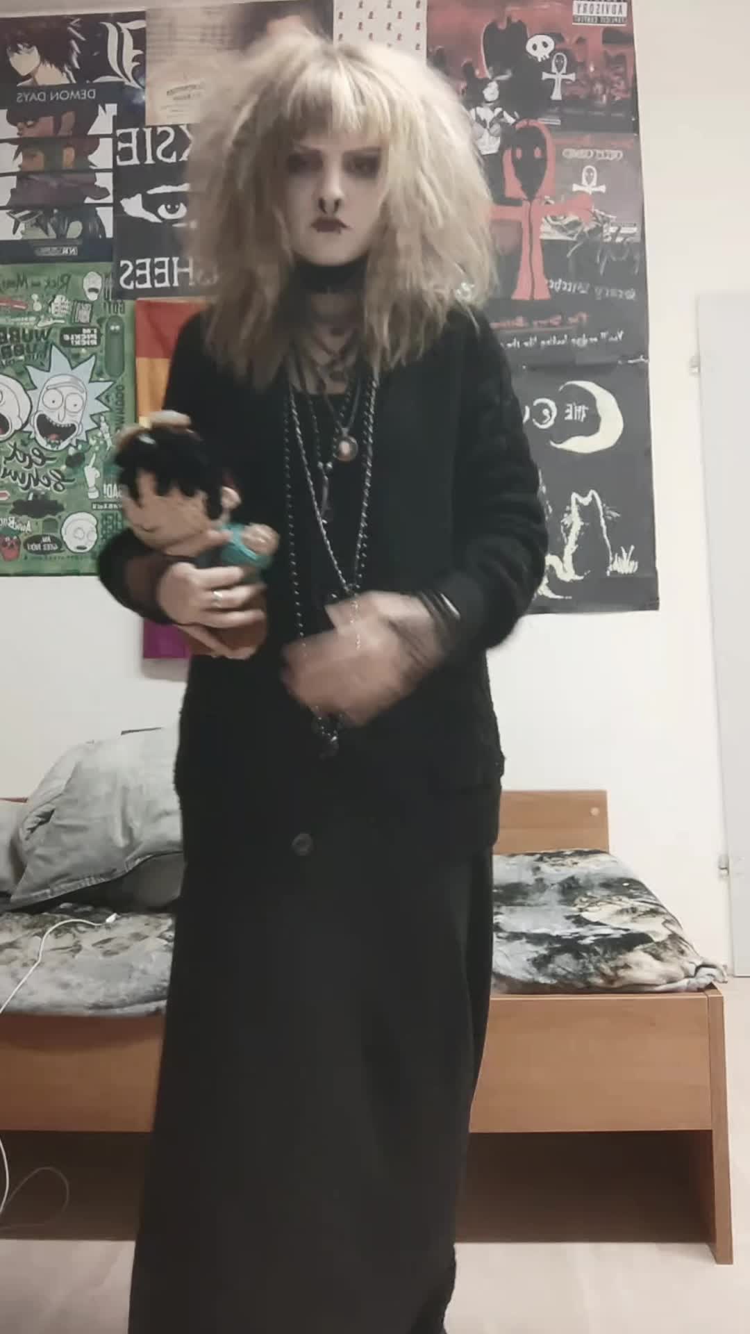 @wierdo