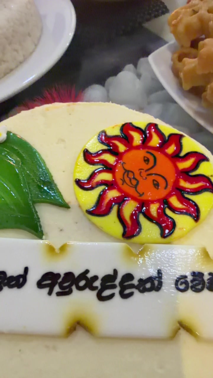 @"Shammi Rox" --දම් රැජිණි --