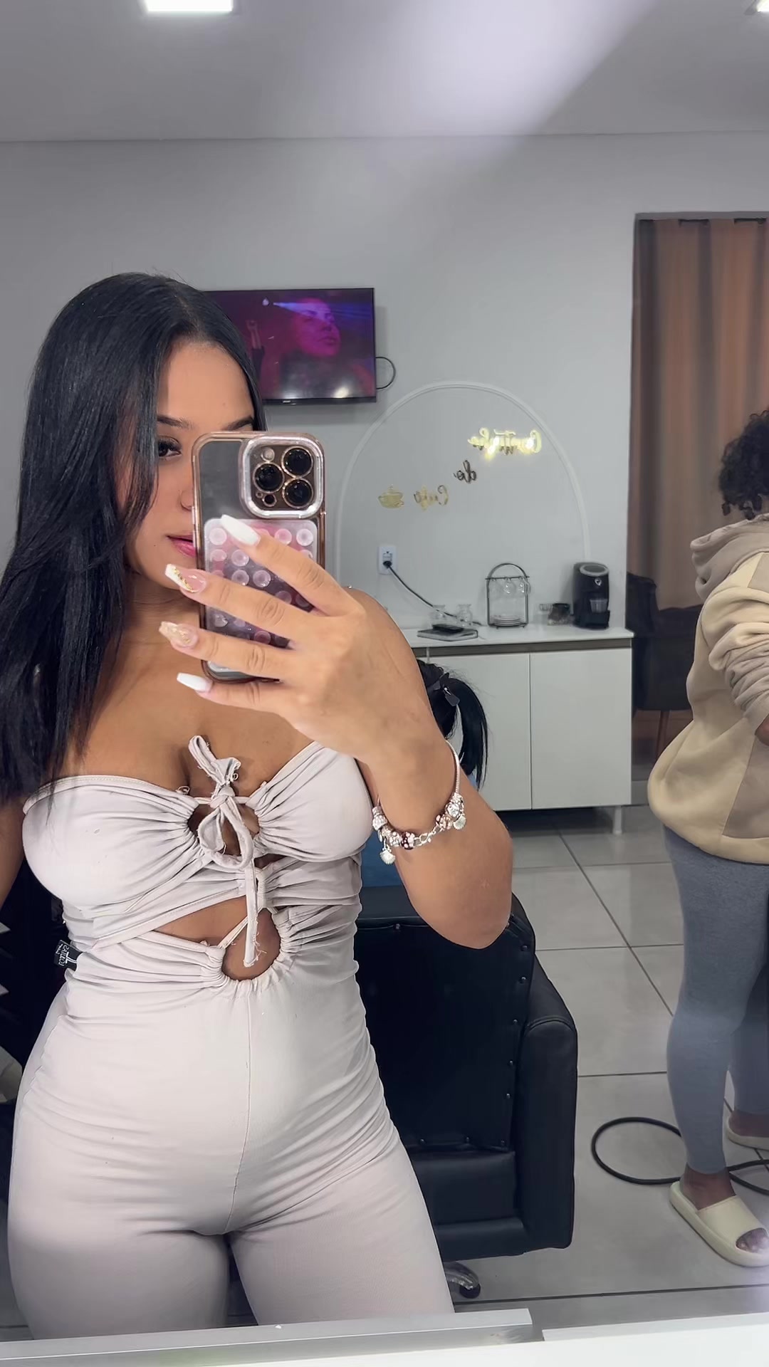 @bellasantos956