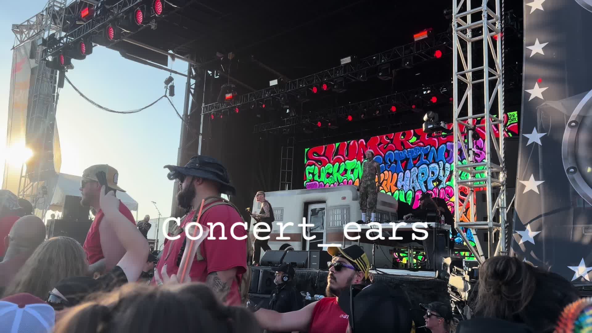 @CoNceRt Ears ๐ต๐ค๐ฝ๐โ๏ธ