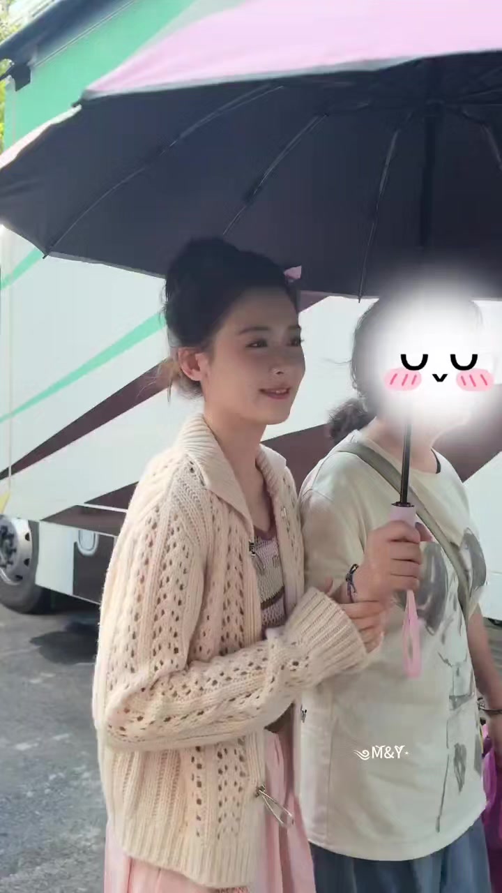 @Kẹo . Bông . Nhỏ ᥫᩣ