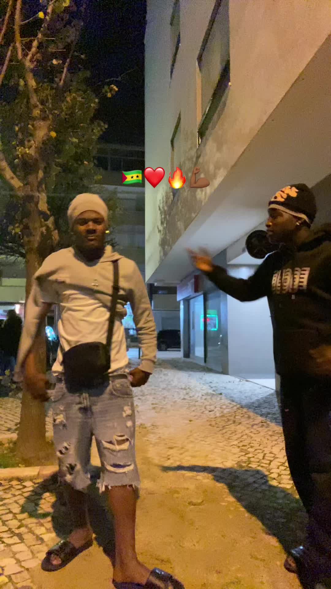 @⚡ᴱᴰ_ᵀᴬᴺᴰˢ⚡🇸🇹❤️