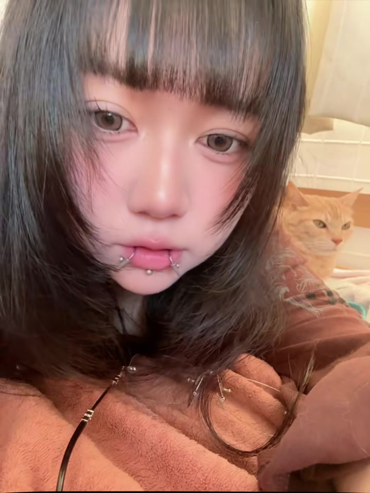 @ひなこ