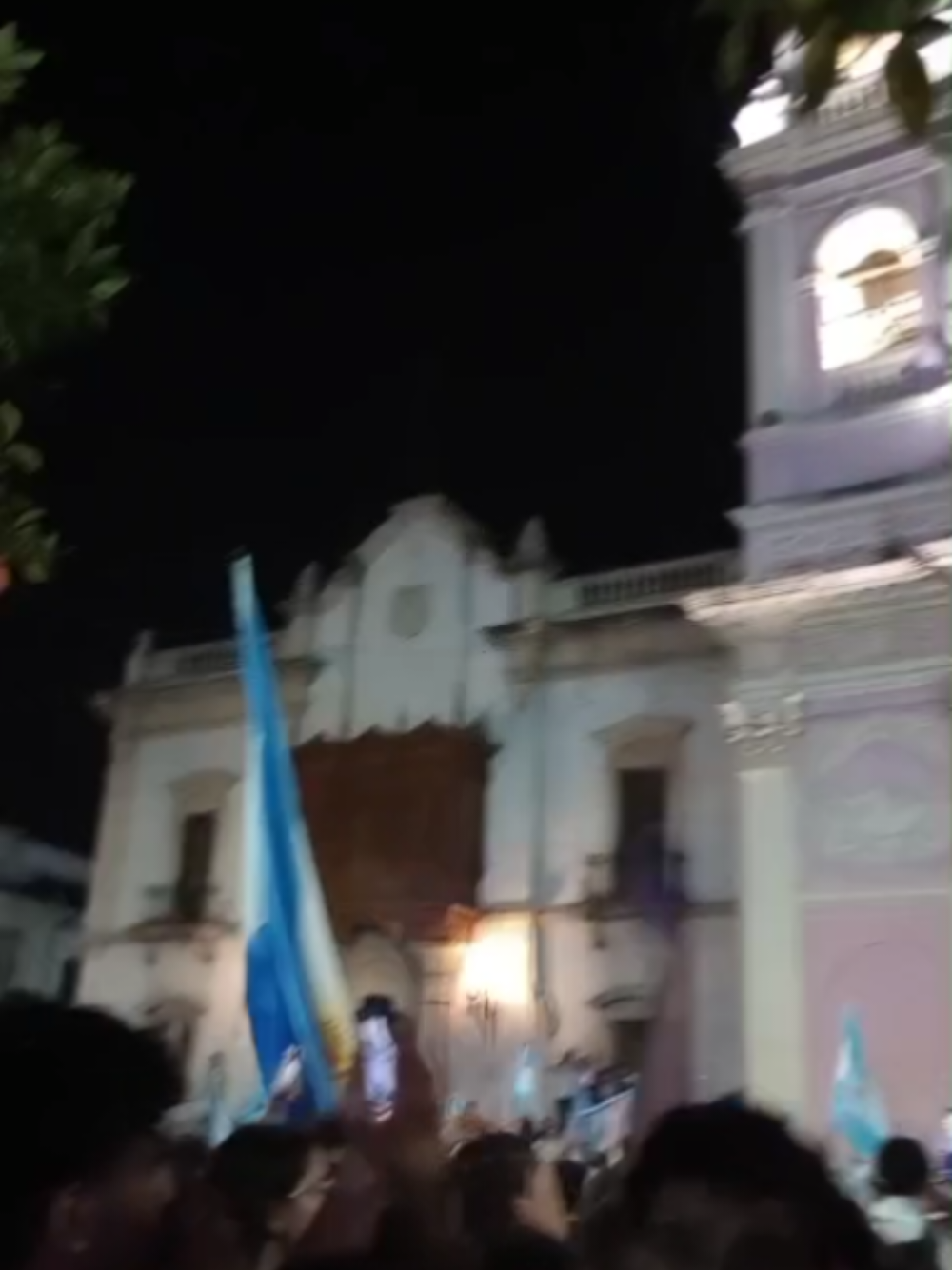 @Luchiipetron