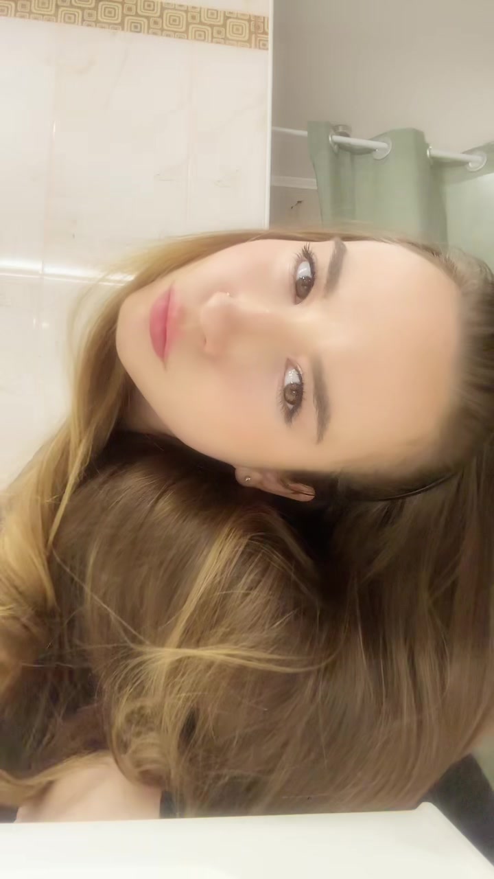 @GODDAMNSWAGGIRLPOLINA
