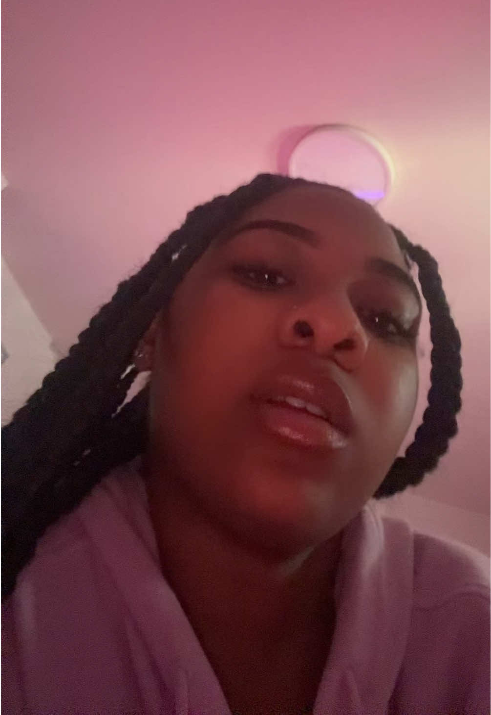 @niyylashae