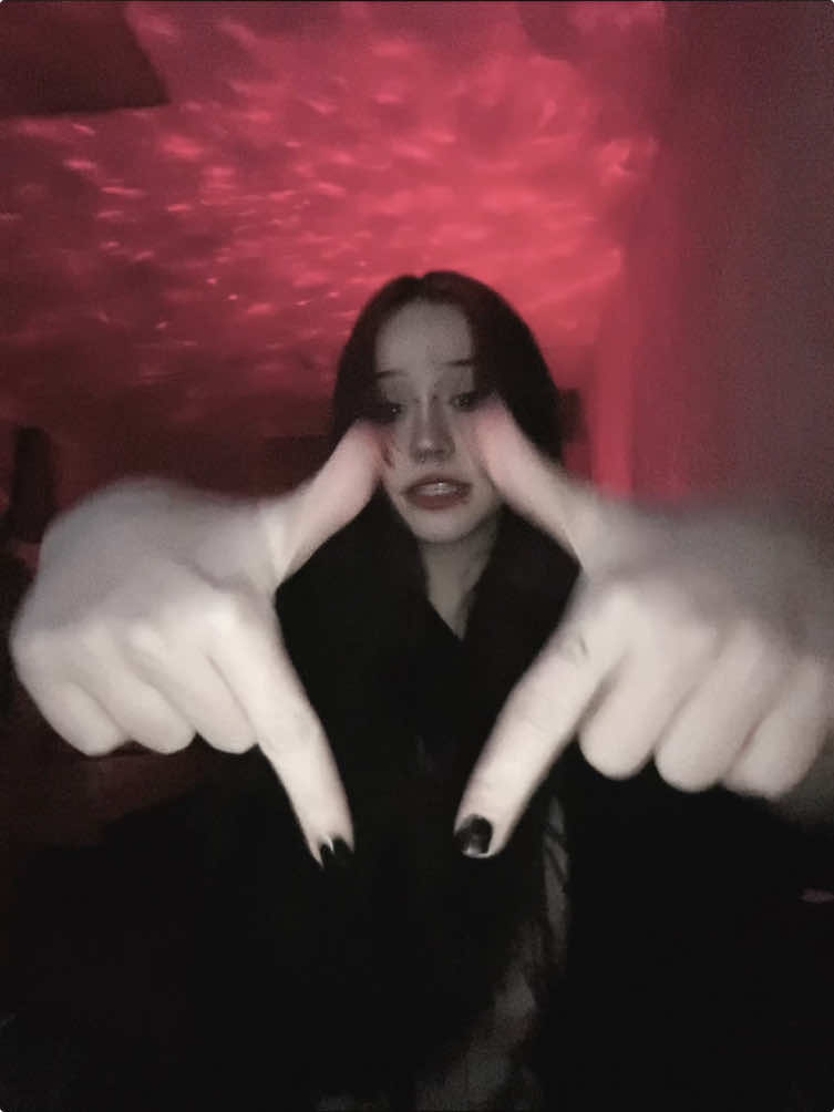 @мила
