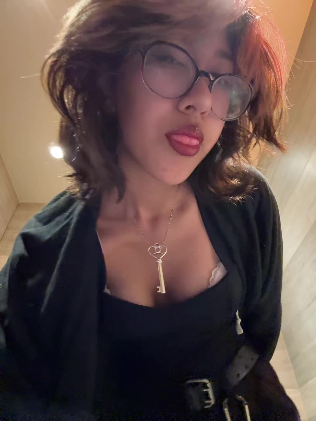 @️K