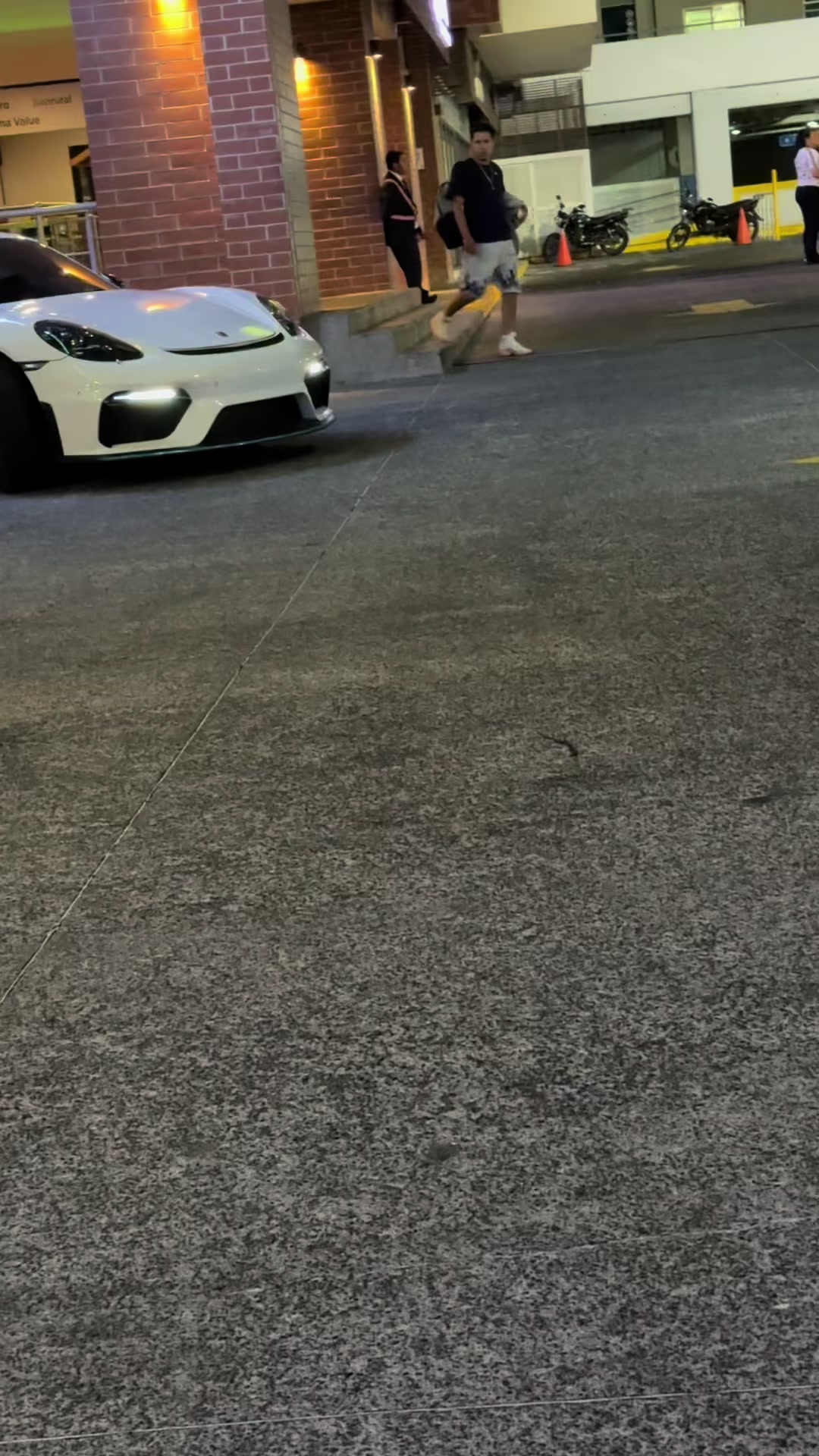@AxelHilux