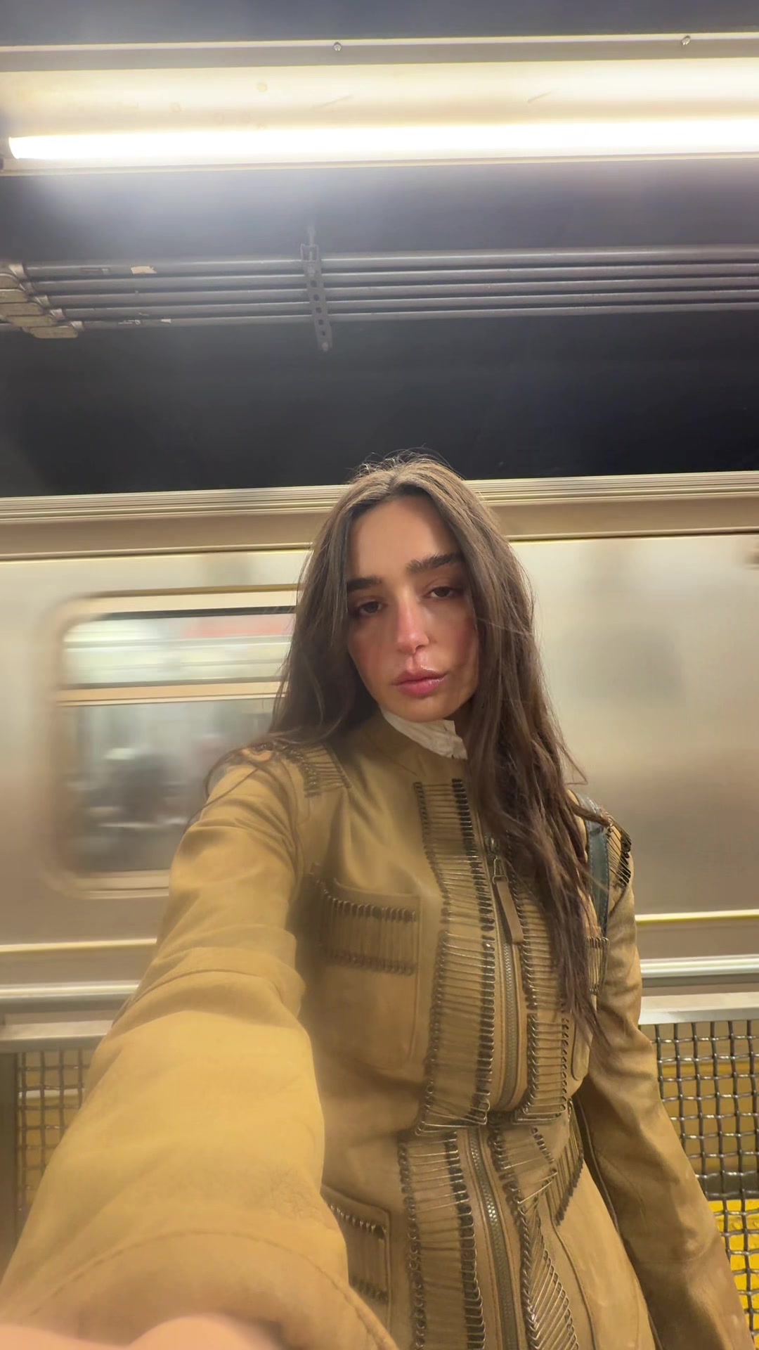 @bella fernandes