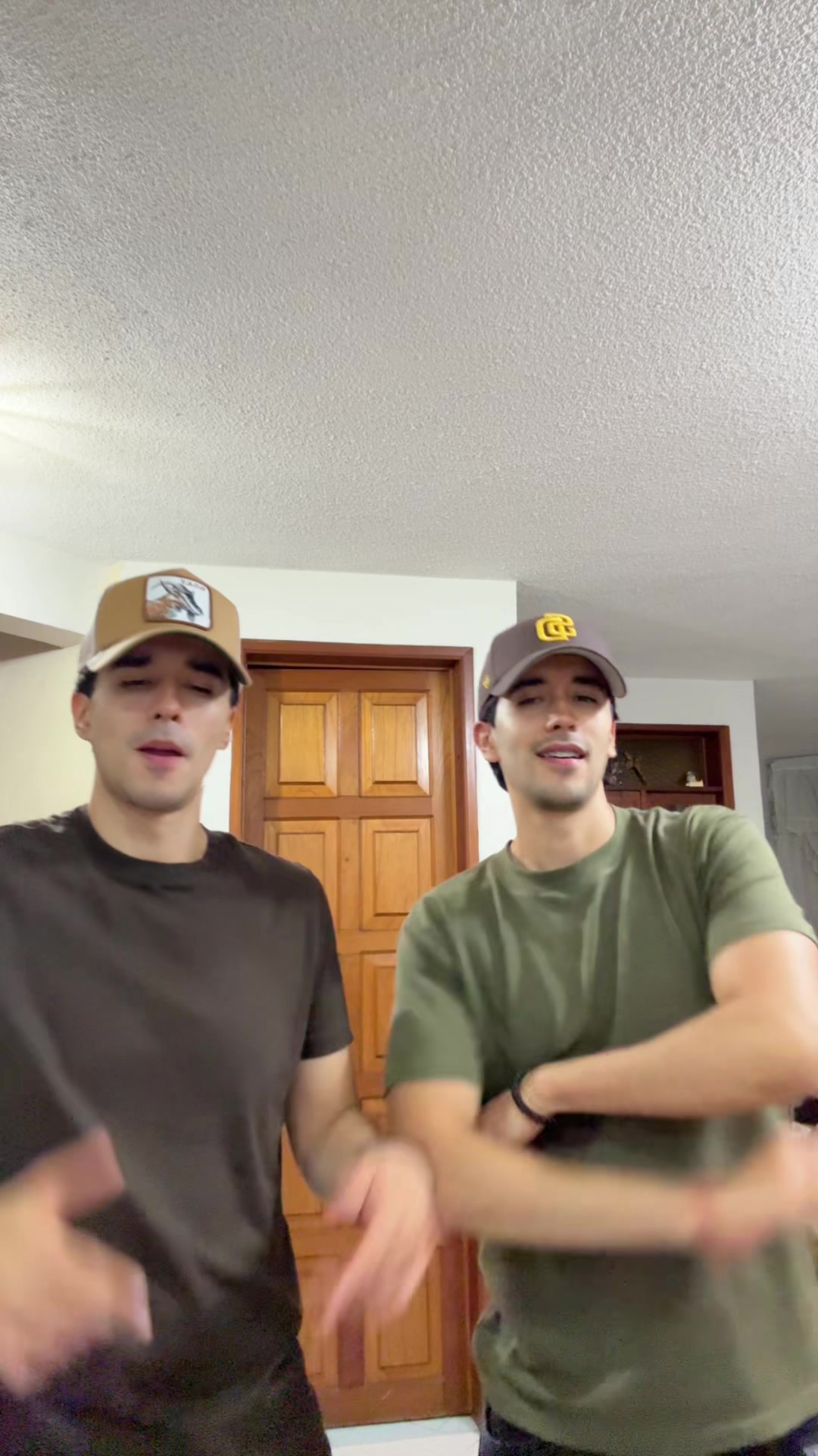@Zavaleta