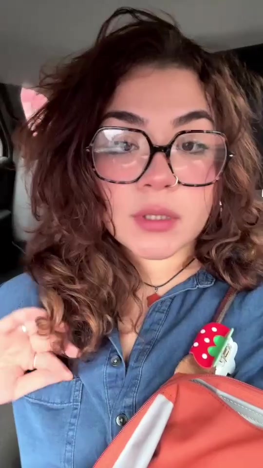 @laura