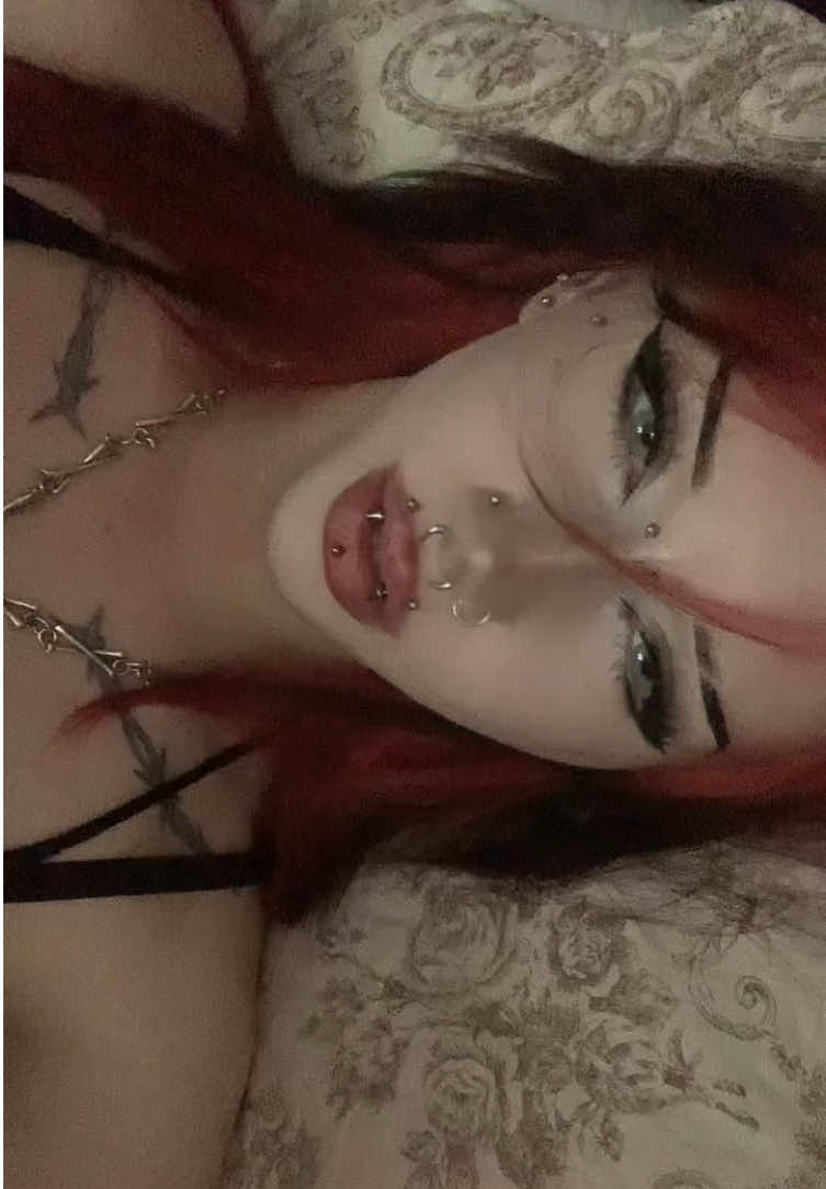 @𝔘𝔯.𝔳𝔞𝔪𝔭_𝔪𝔞𝔯𝔠𝔶