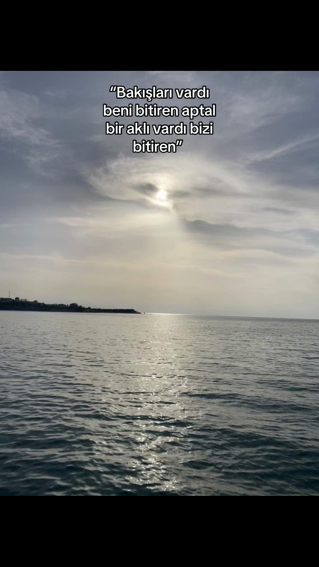 @𝓔𝓼𝓬𝓸𝓫𝓪𝓪𝓻🪽