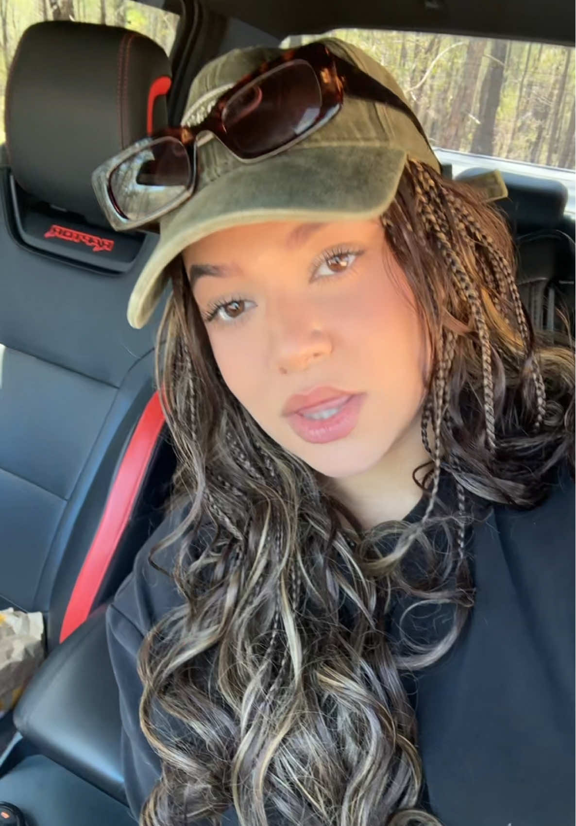 @Bee🤍