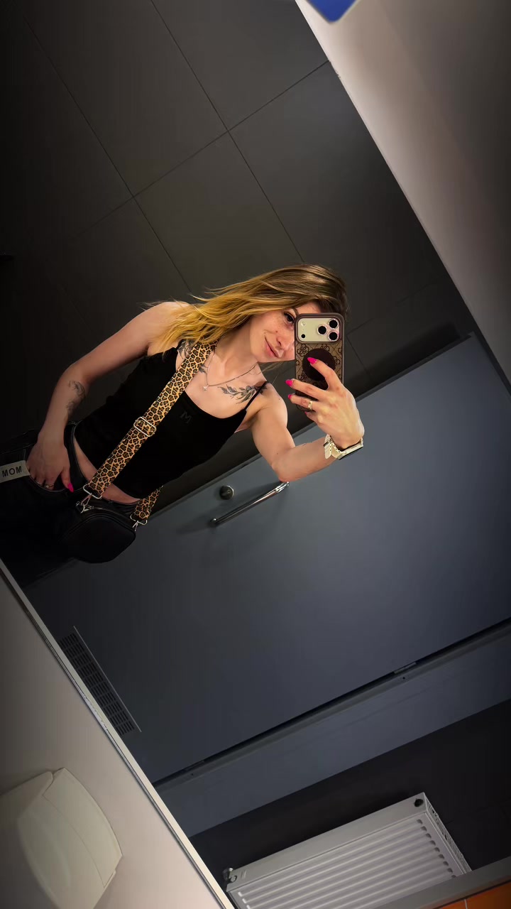 @😇Tik_Tok_Queen😈