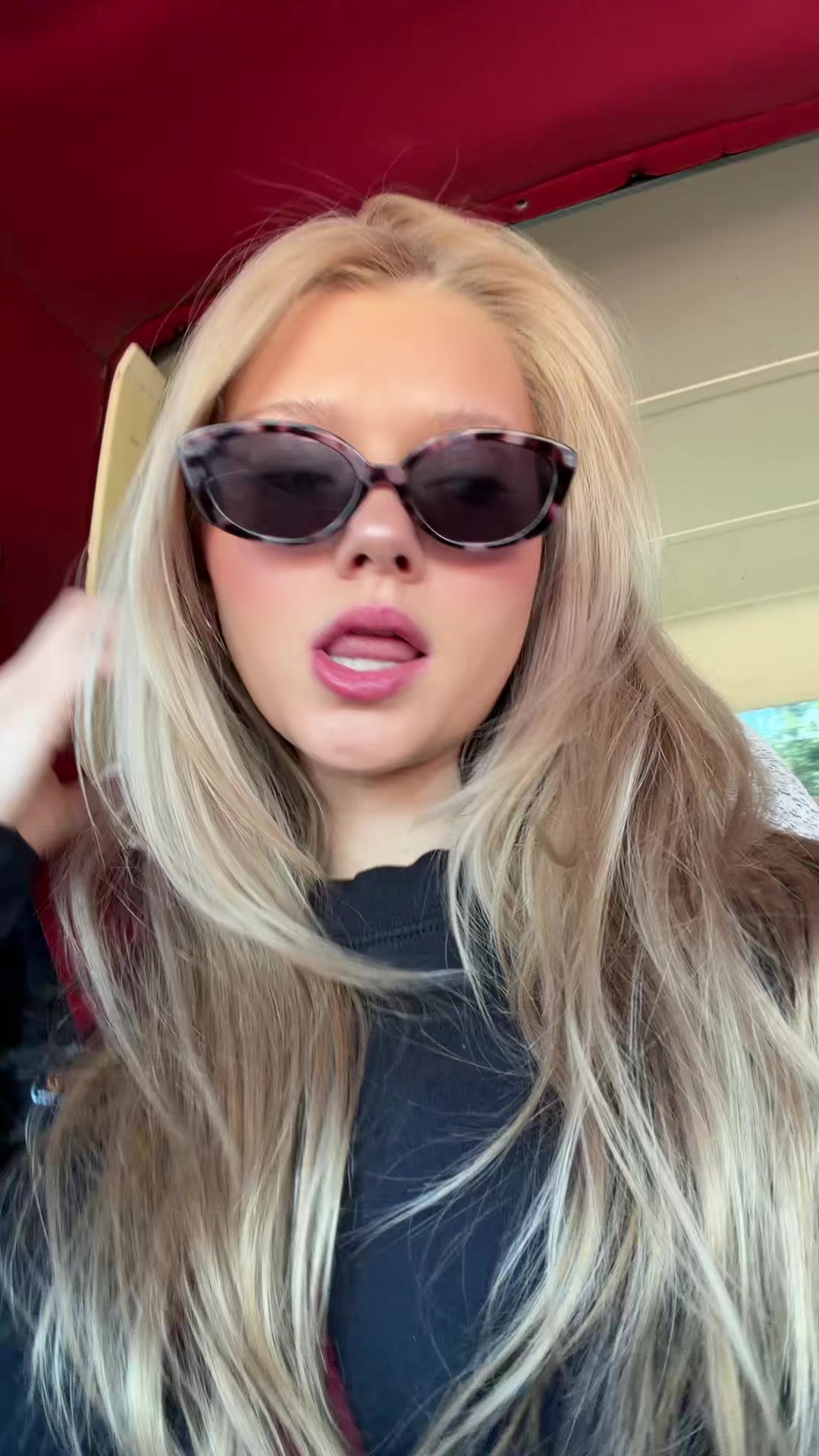 @😝