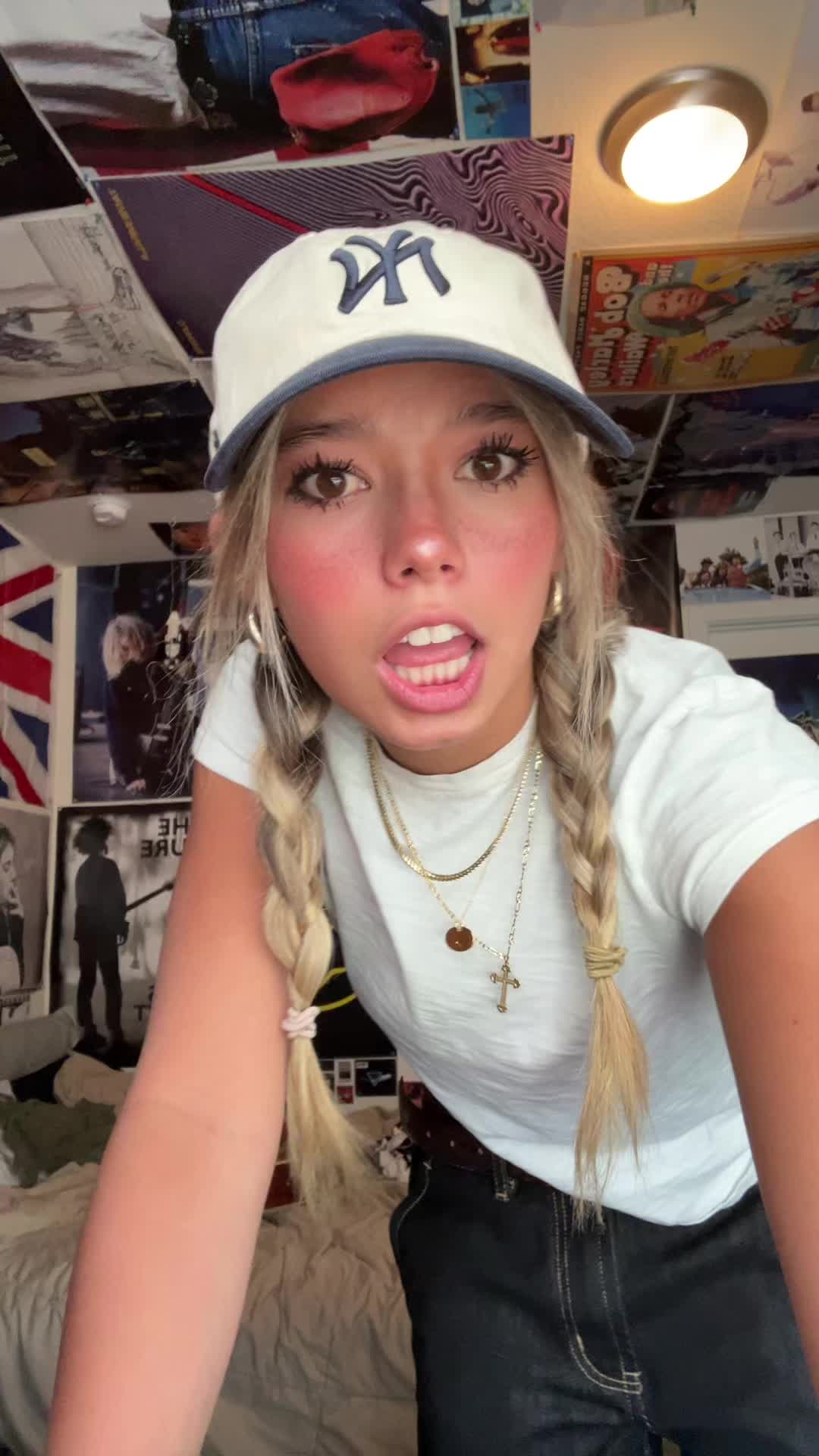 @Lily