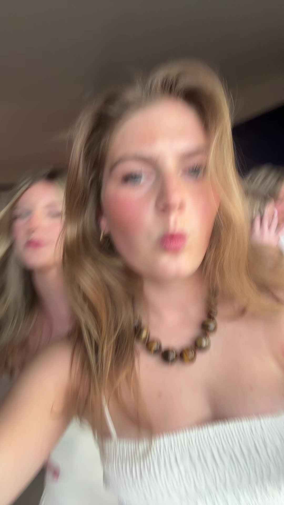 @😹