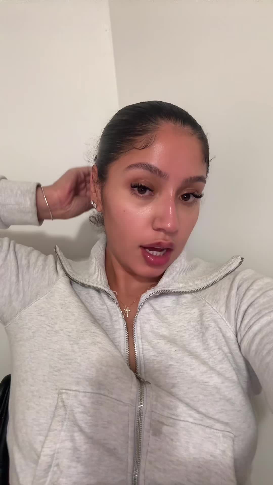 @Lala