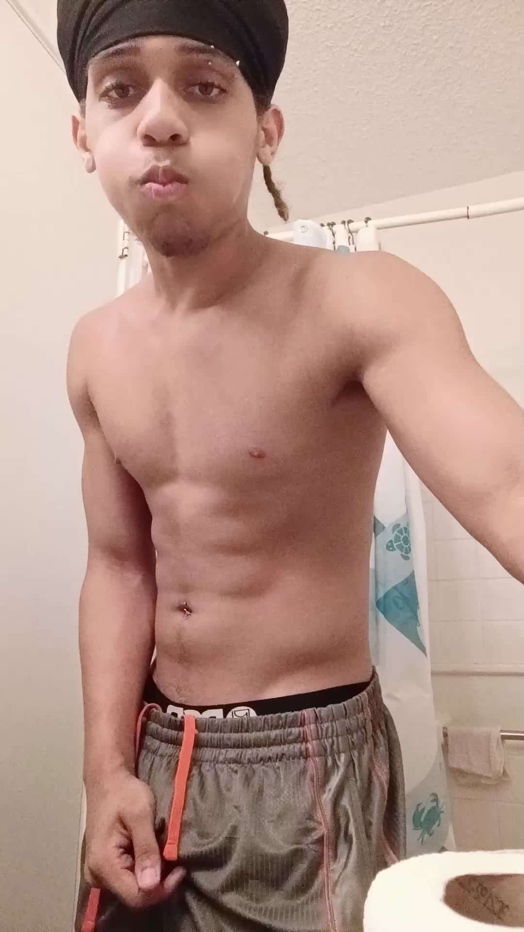 @👻