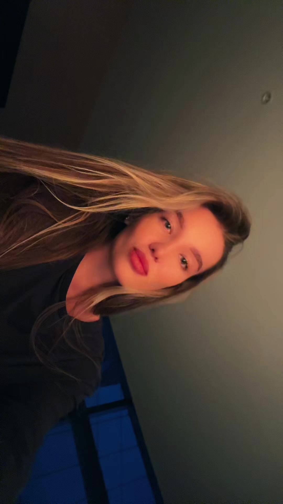 @Elina
