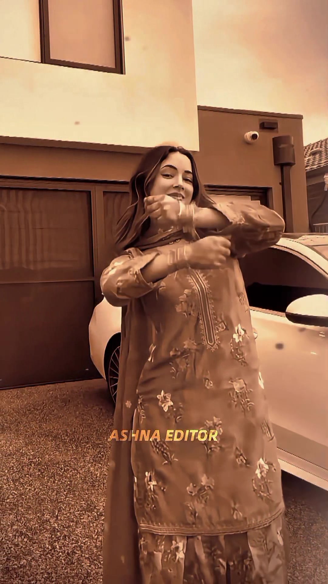 @𝐀𝐒𝐇𝐍𝐀 𝐄𝐃𝐈𝐓𝐎𝐑❤️&zwj;🔥