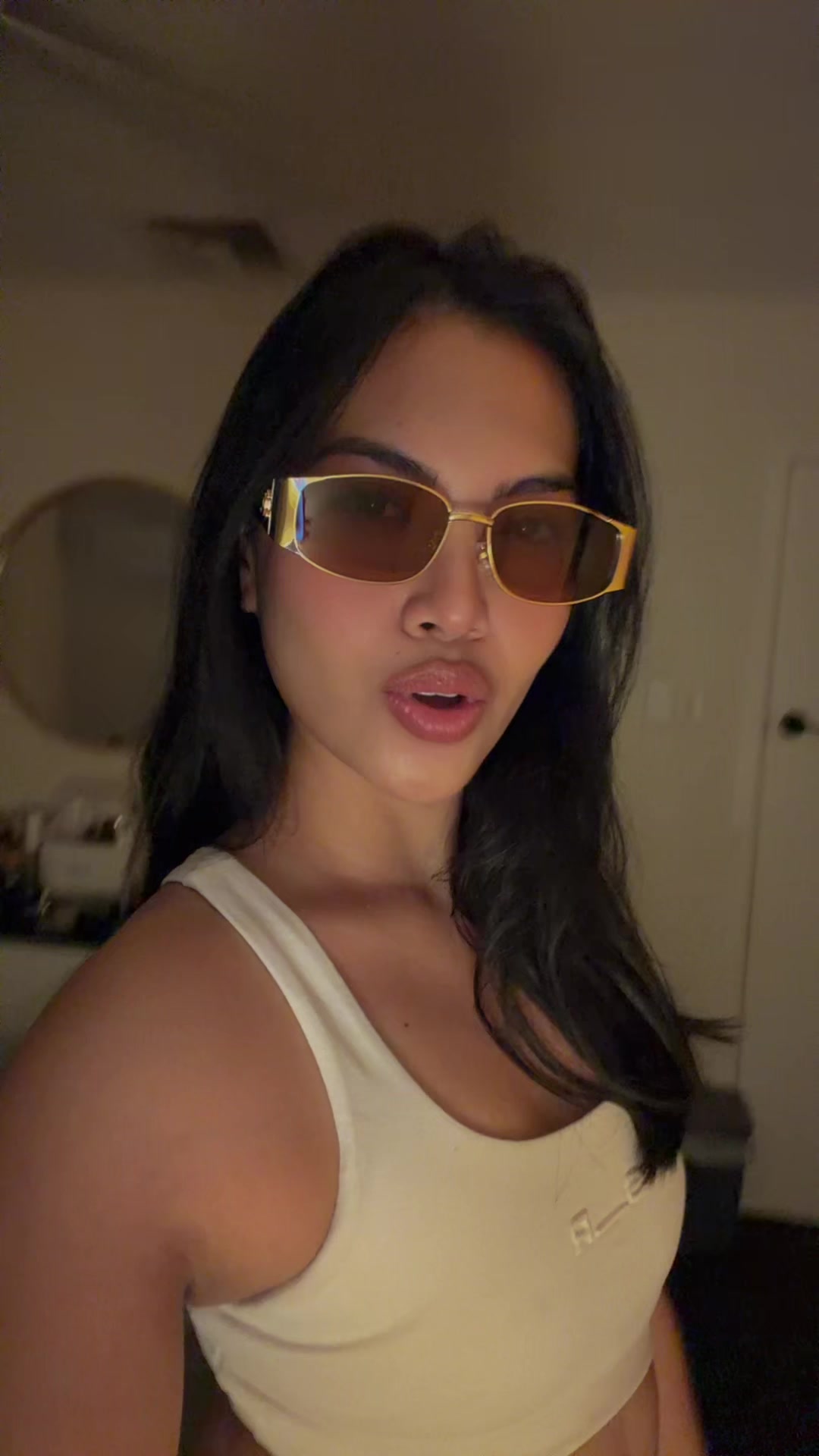 @Mellikay8 on IG