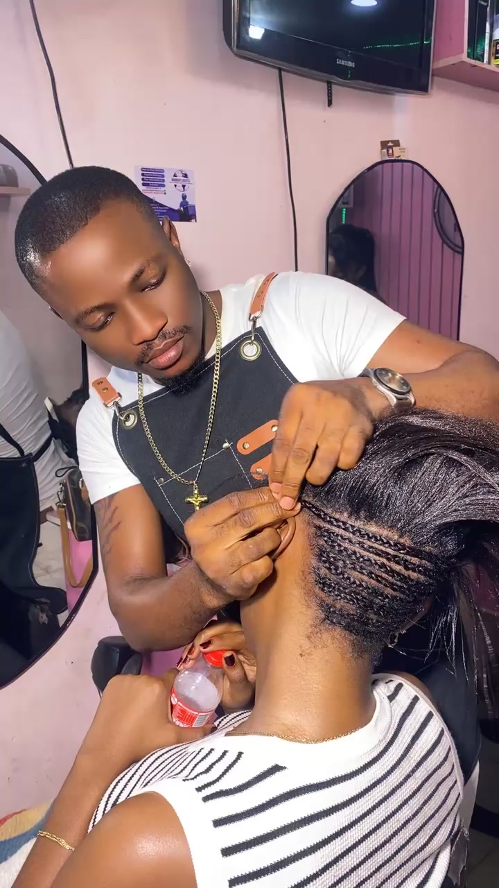 @bennys_hairplanet