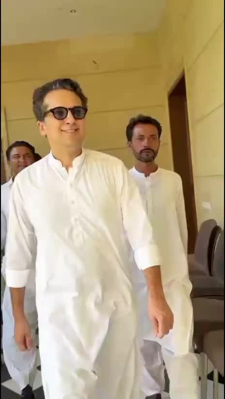 @Makhdoom Hashim Javan Bakht