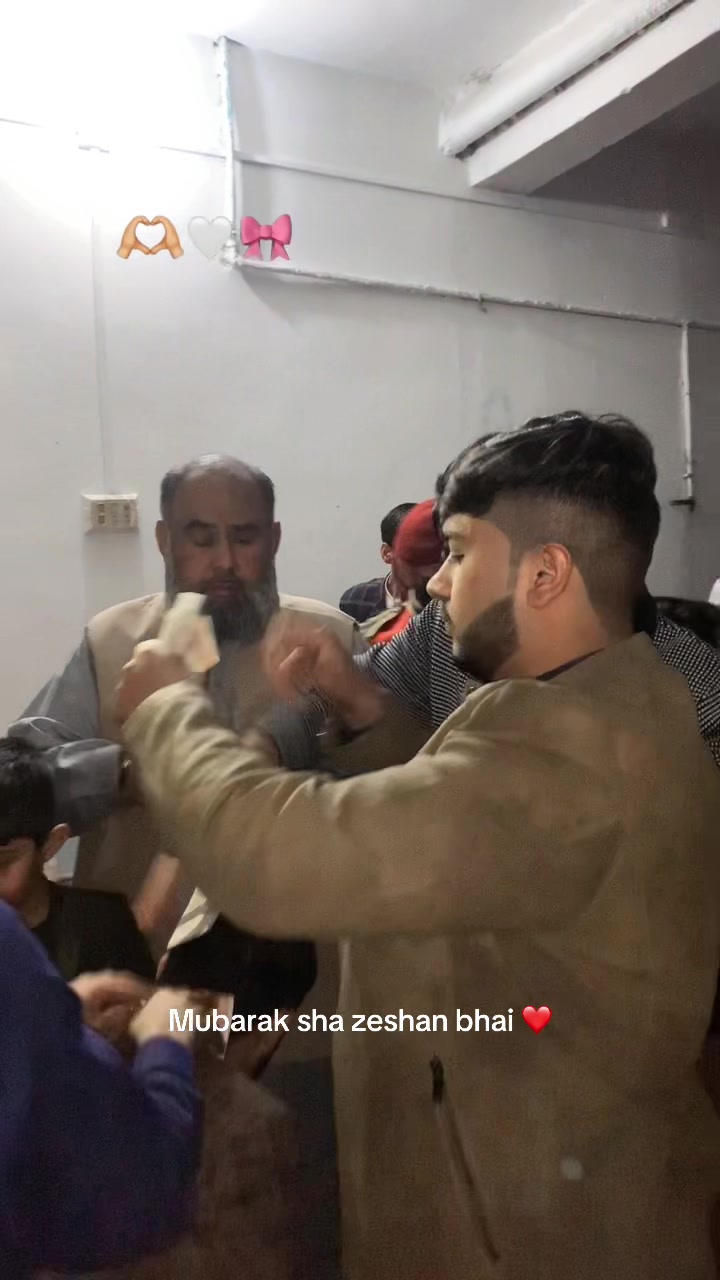 @Ďęçęñt—-böy☺️🙃