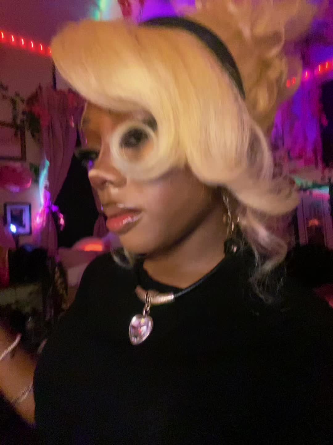 @LeonnaMarie ᥫ᭡