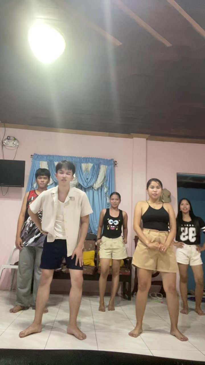 @Isla Miles🛍️