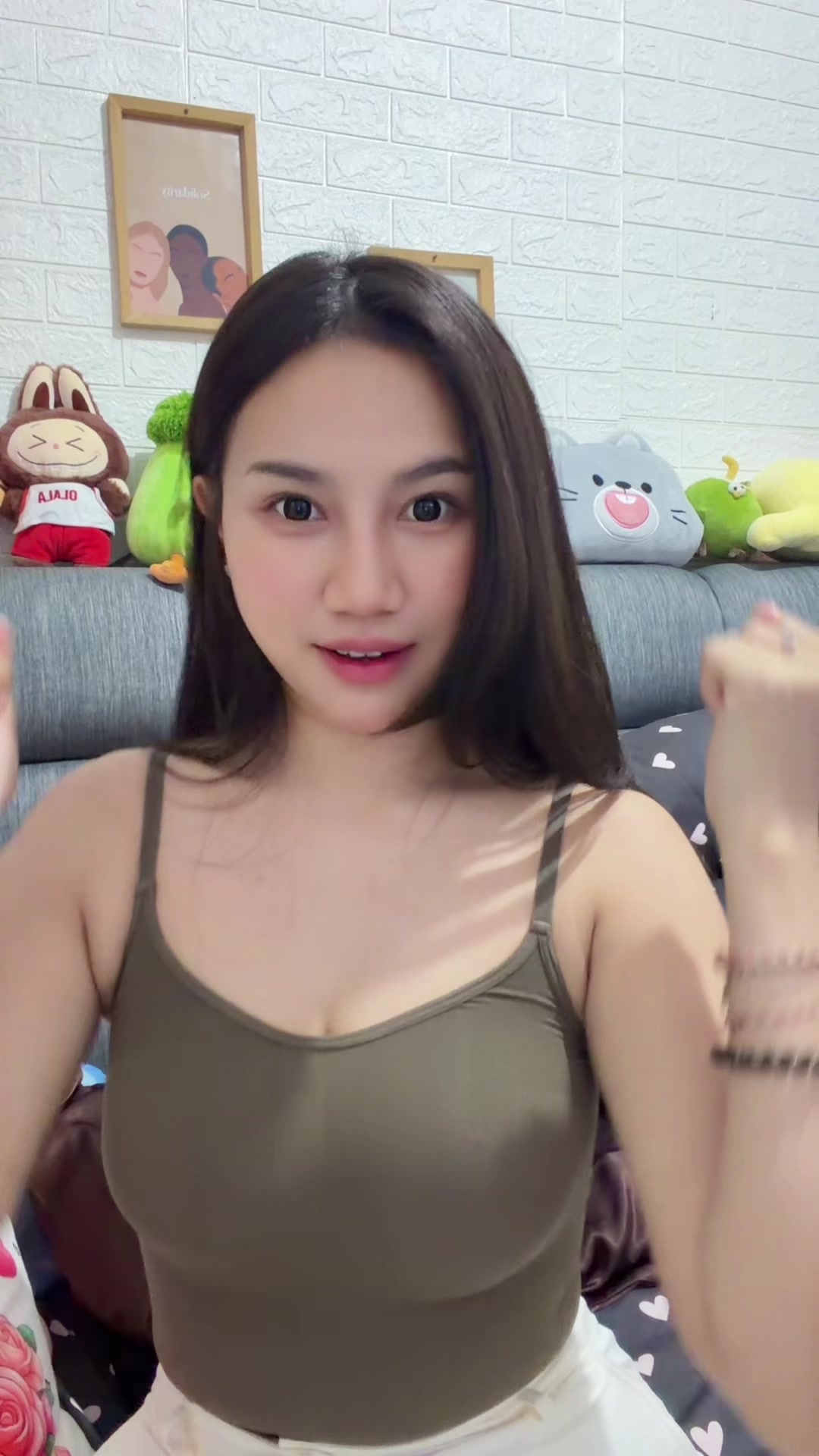 @apriapril