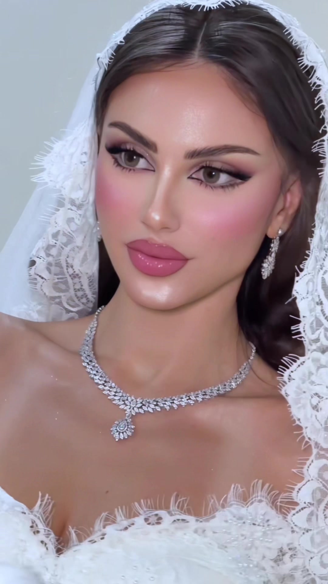 @ميك اب ارتست رنا الذيابي