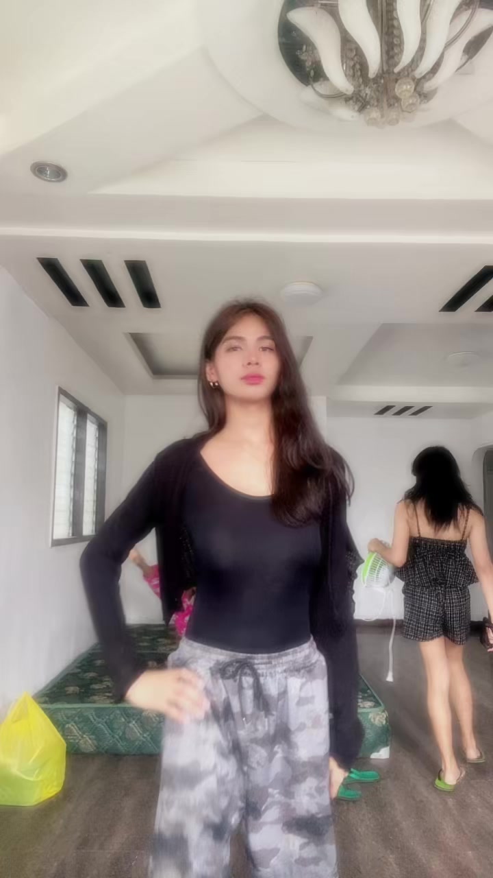 @⃟