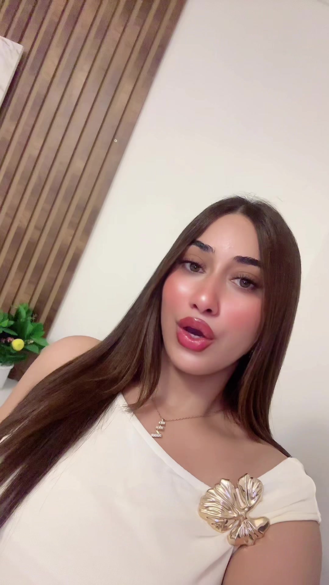 @𝓜𝓲𝓷𝓪 🎀