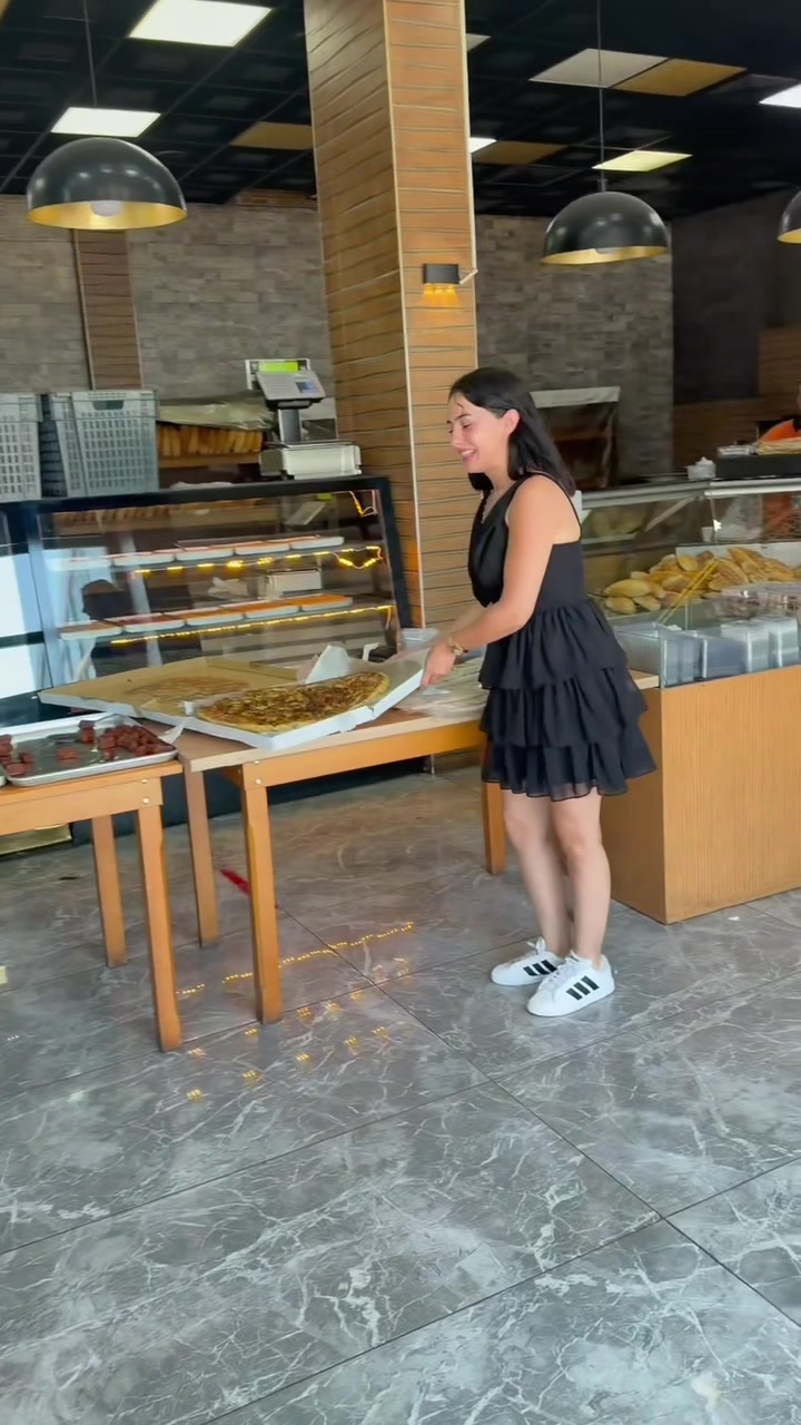 @B&ouml;rekci Kız