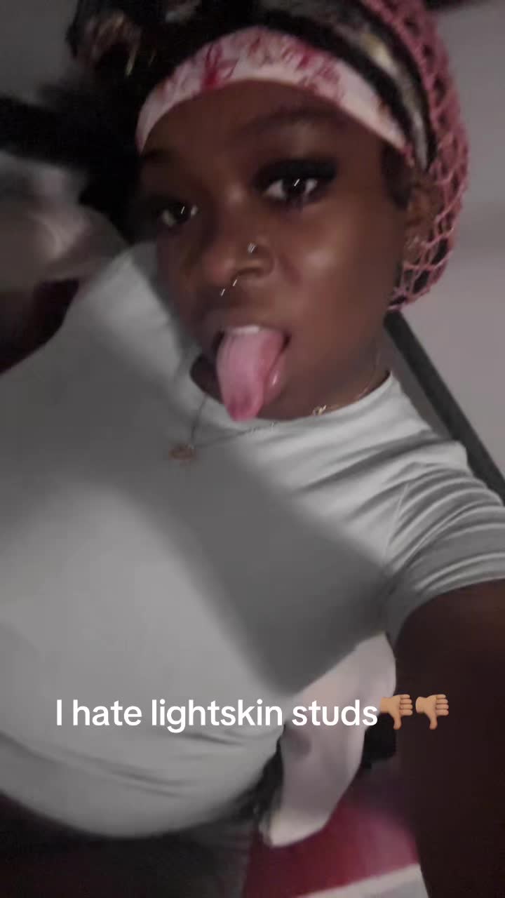 @Damnismypusscgay